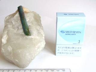 パライバトルマリン原石