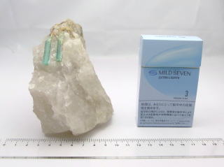 パライバトルマリン原石