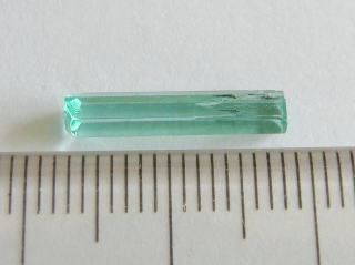 エメラルド結晶