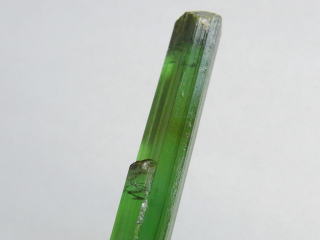 グリーントルマリン結晶
